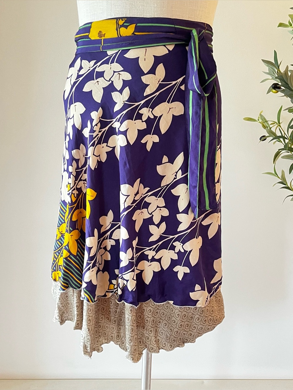 NWT Women’s Versatile Floral Wrap Skirt Dress